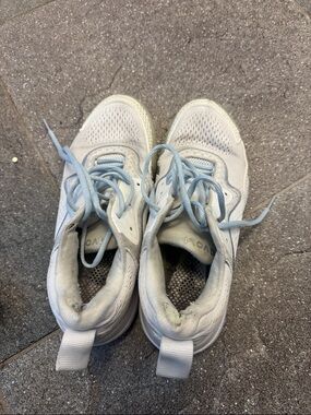 Women’s Avoli Volleyball Shoes